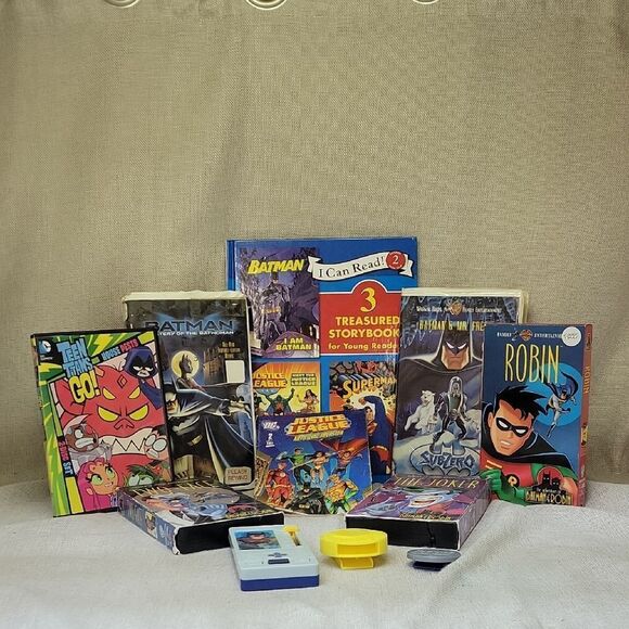 I Can Read Book-super Heroes, 5 Vhs Movies, 1 Dvd, Jystice League Phone File - Picture 1 of 15